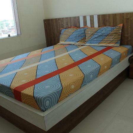Hotel O Athitya Resort Sikar Kültér fotó