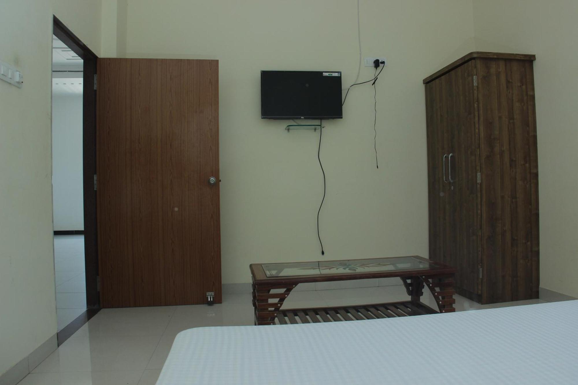 Hotel O Athitya Resort Sikar Kültér fotó